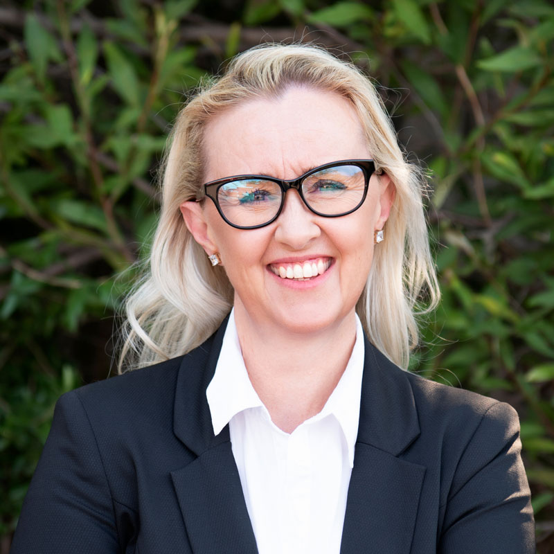 Danielle-With-Backround-Colour-Cropped