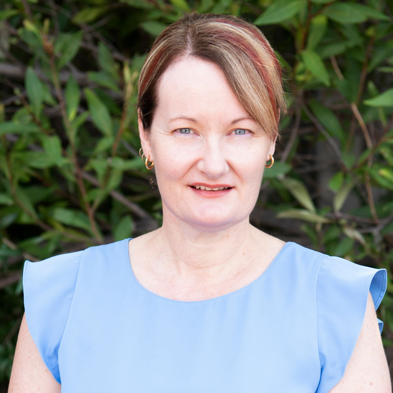 Lesa-With-Background-Colour-Cropped